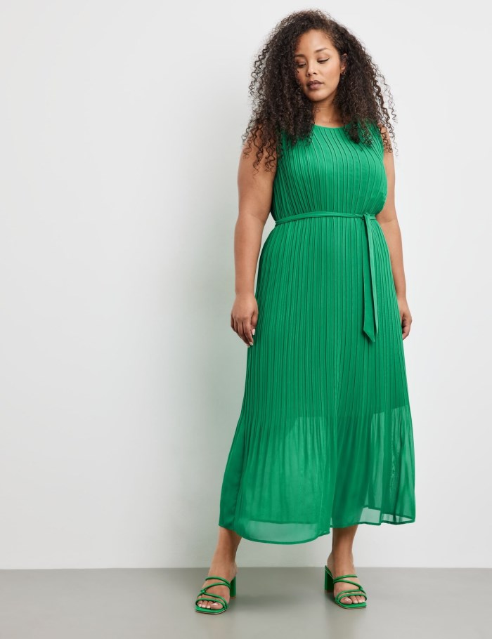 SAMOON Sleeveless pleated dress Kjole Grønn | AEYS1857