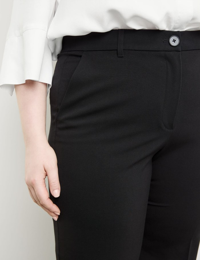 SAMOON Smart pressed pleat trousers with a wide leg, Carlotta Bukser Svarte | HEWF2452