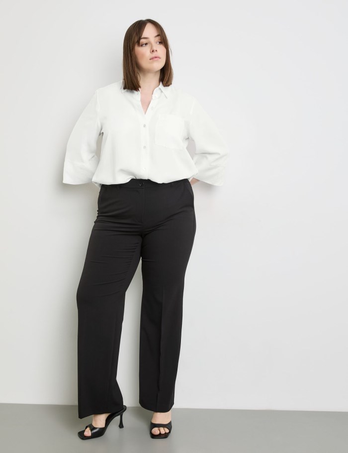 SAMOON Smart pressed pleat trousers with a wide leg, Carlotta Bukser Svarte | HEWF2452