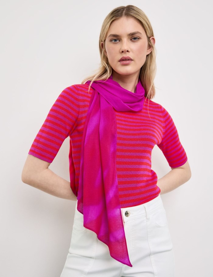 TAIFU Soft scarf with a mixed pattern Skjerf Rosa | FNBC0242