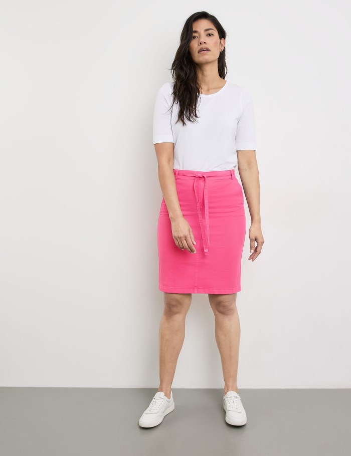 Gerry Weber Stylish skirt with a kick pleat Skjørt Rosa | UJSA0453