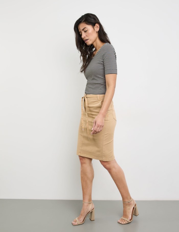 Gerry Weber Stylish skirt with a kick pleat Skjørt Beige | HOHN1659