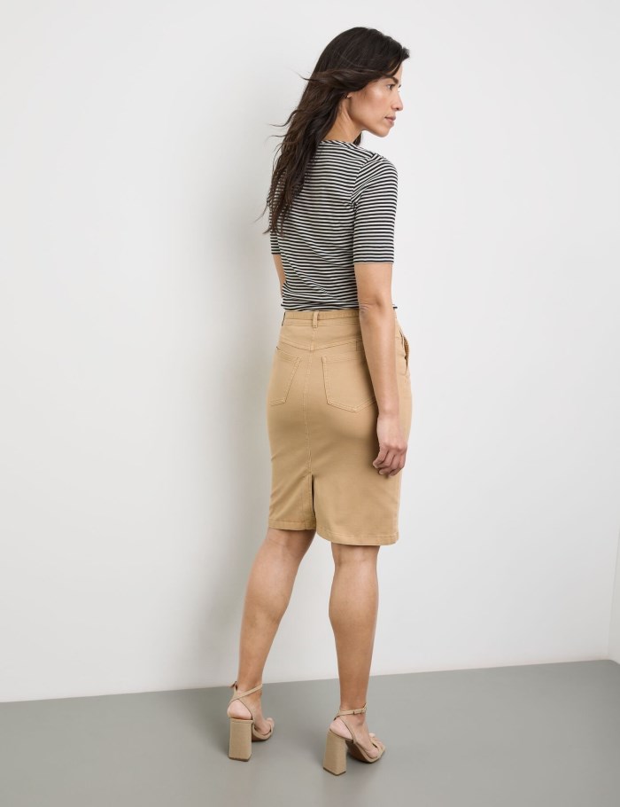 Gerry Weber Stylish skirt with a kick pleat Skjørt Beige | HOHN1659