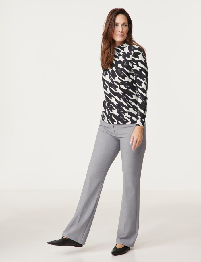 Gerry Weber Sustainable long sleeve top with a turtleneck T-skjorte Svarte | IBAL9675