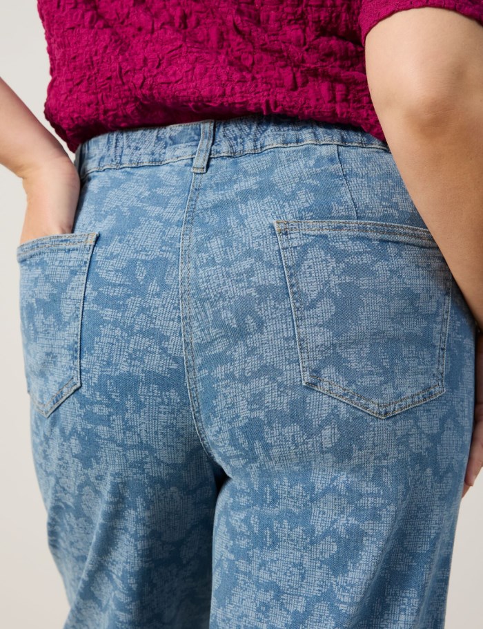 SAMOON Wide jeans with a lace print, Carlotta Bukser Blå | ITTC9817