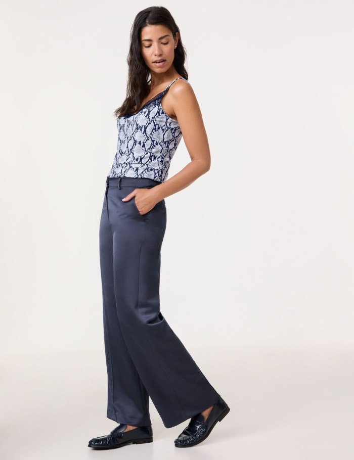 Gerry Weber Wide trousers made of flowing satin Bukser Blå | QPIG5649