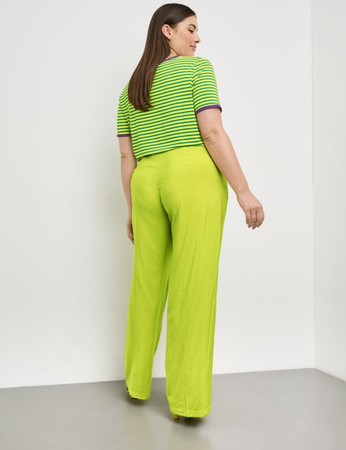 SAMOON Wide trousers with a subtle shimmer, Carlotta Bukser Grønn | SZMI1518